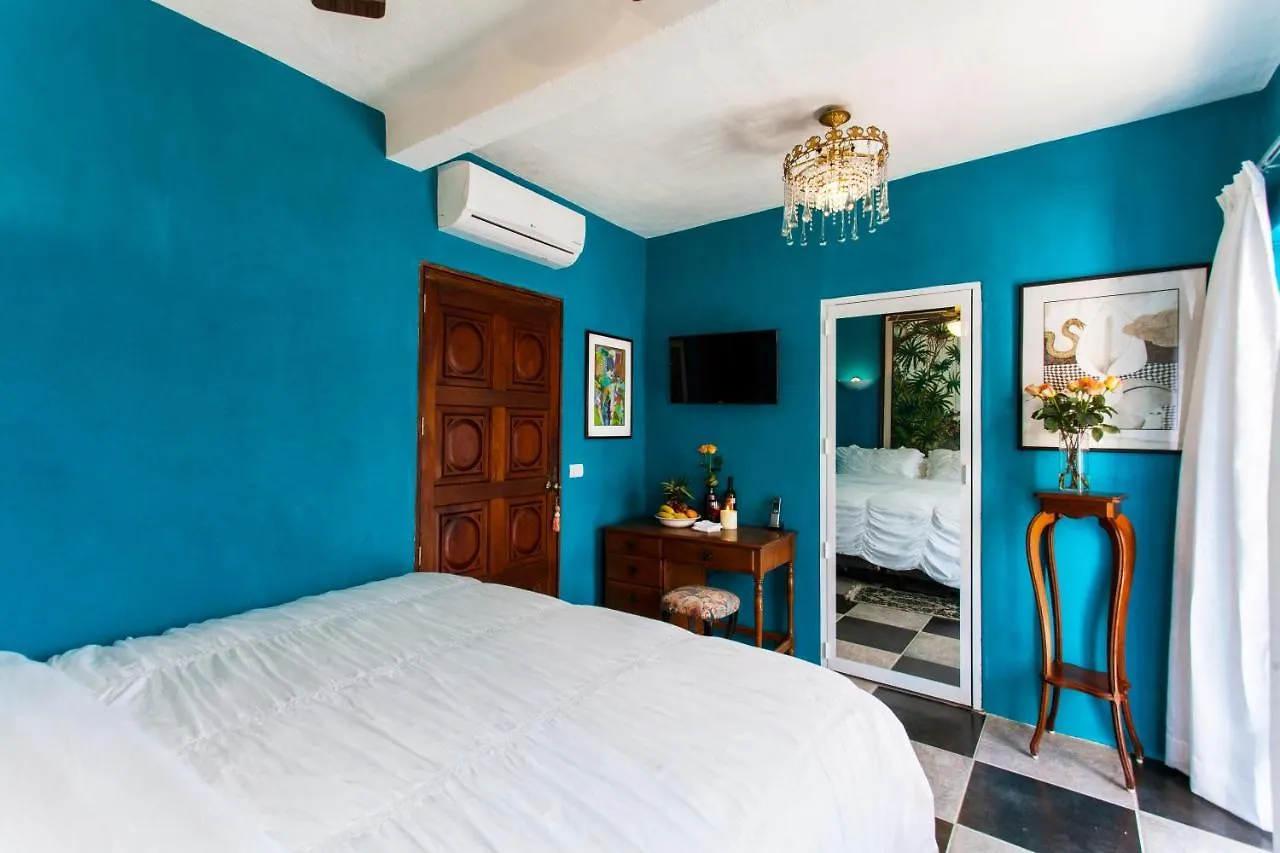 Bed and breakfast Garlands Del Rio Riverside Boutique Hotel Puerto Vallarta
