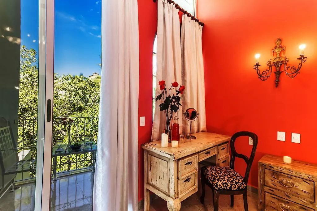 Garlands Del Rio Riverside Boutique Hotel Puerto Vallarta Bed and breakfast