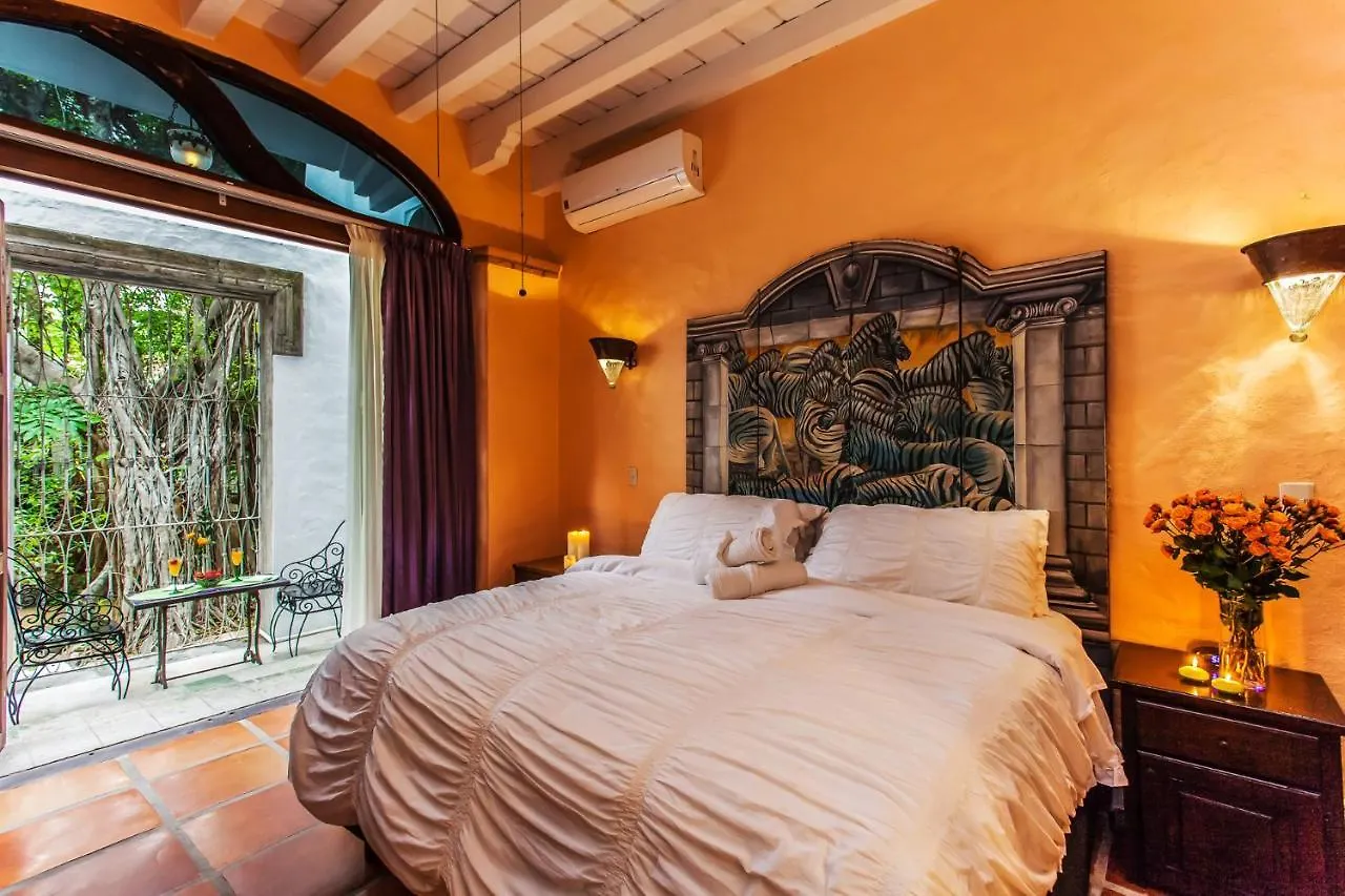Bed & Breakfast Garlands Del Rio Riverside Boutique Hotel Puerto Vallarta