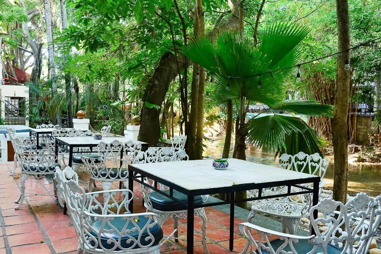 Garlands Del Rio Riverside Boutique Hotel Puerto Vallarta