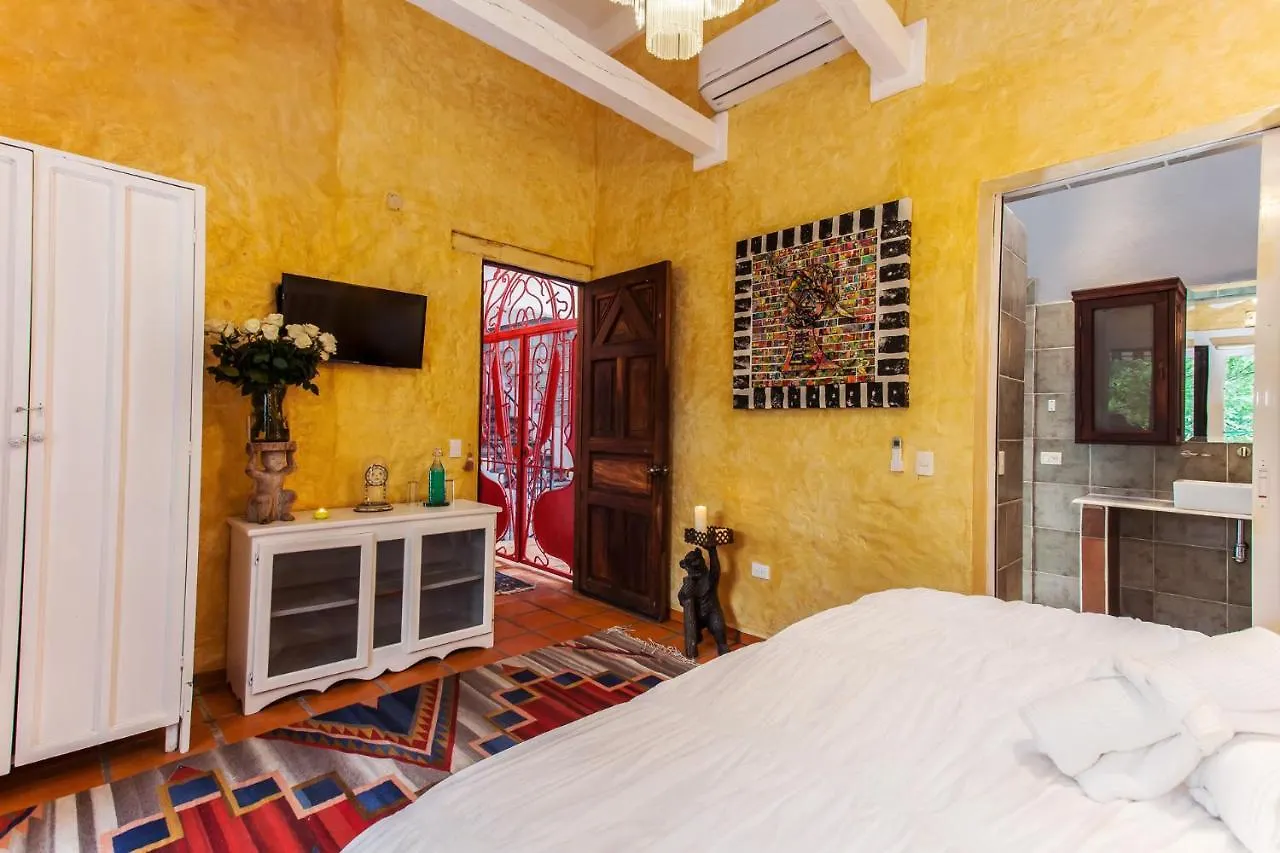 Garlands Del Rio Riverside Boutique Hotel Πουέρτο Βαγιάρτα Bed and Breakfast