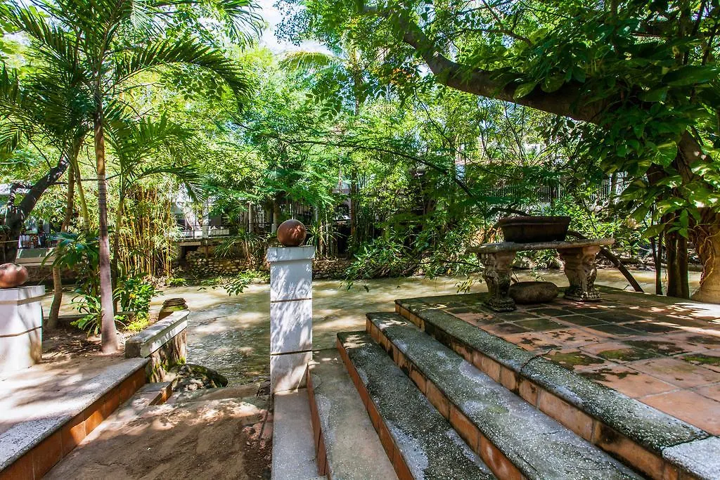 Garlands Del Rio Riverside Boutique Hotel Πουέρτο Βαγιάρτα Bed and Breakfast